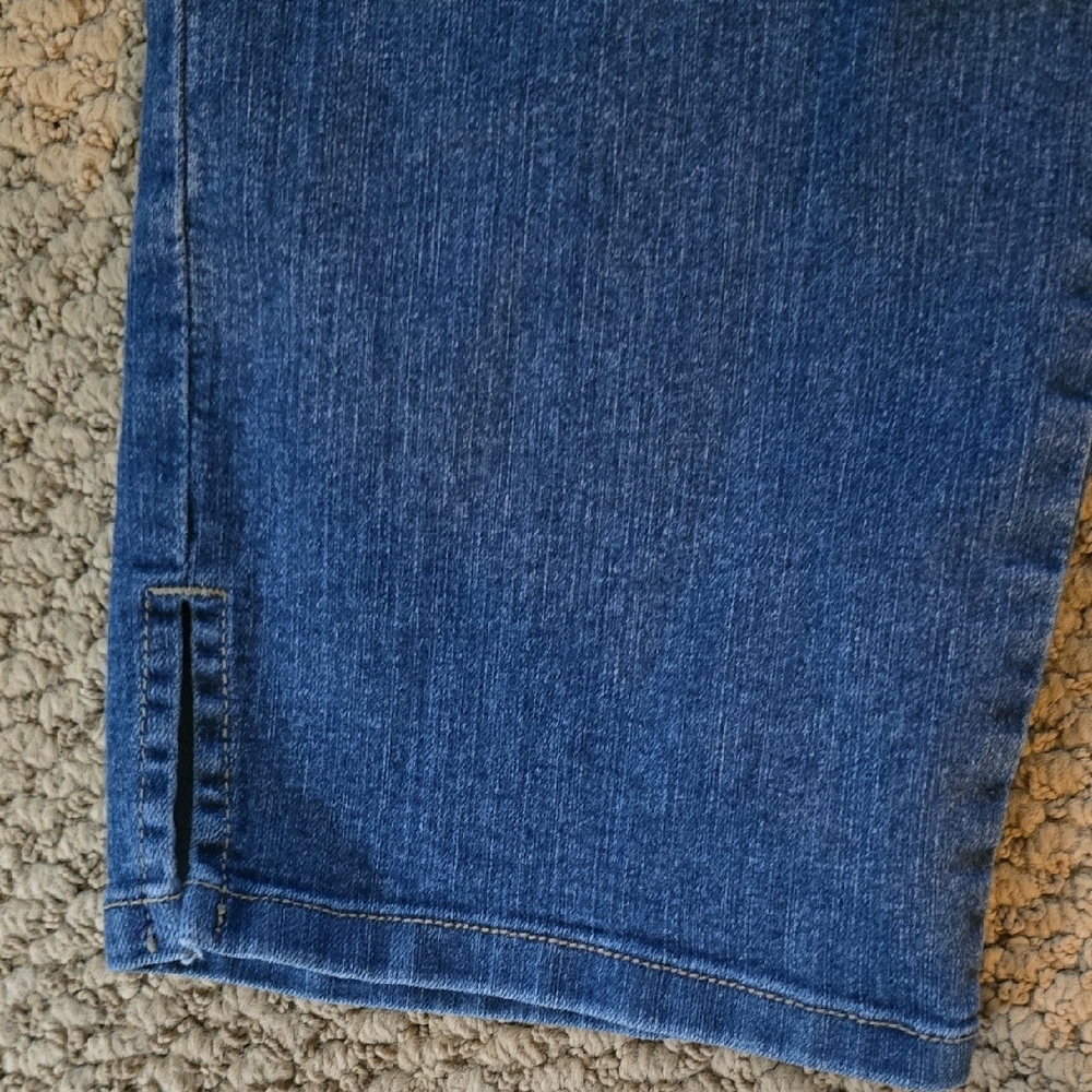 NYDJ Blue Ankle & Cropped Relaxed Fit Jeans Medium Blue Color Size 10 - Picture 5 of 12